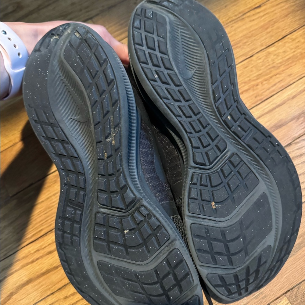 Nike Black Athletic Sneakers with Swoosh - Picture 3 of 4